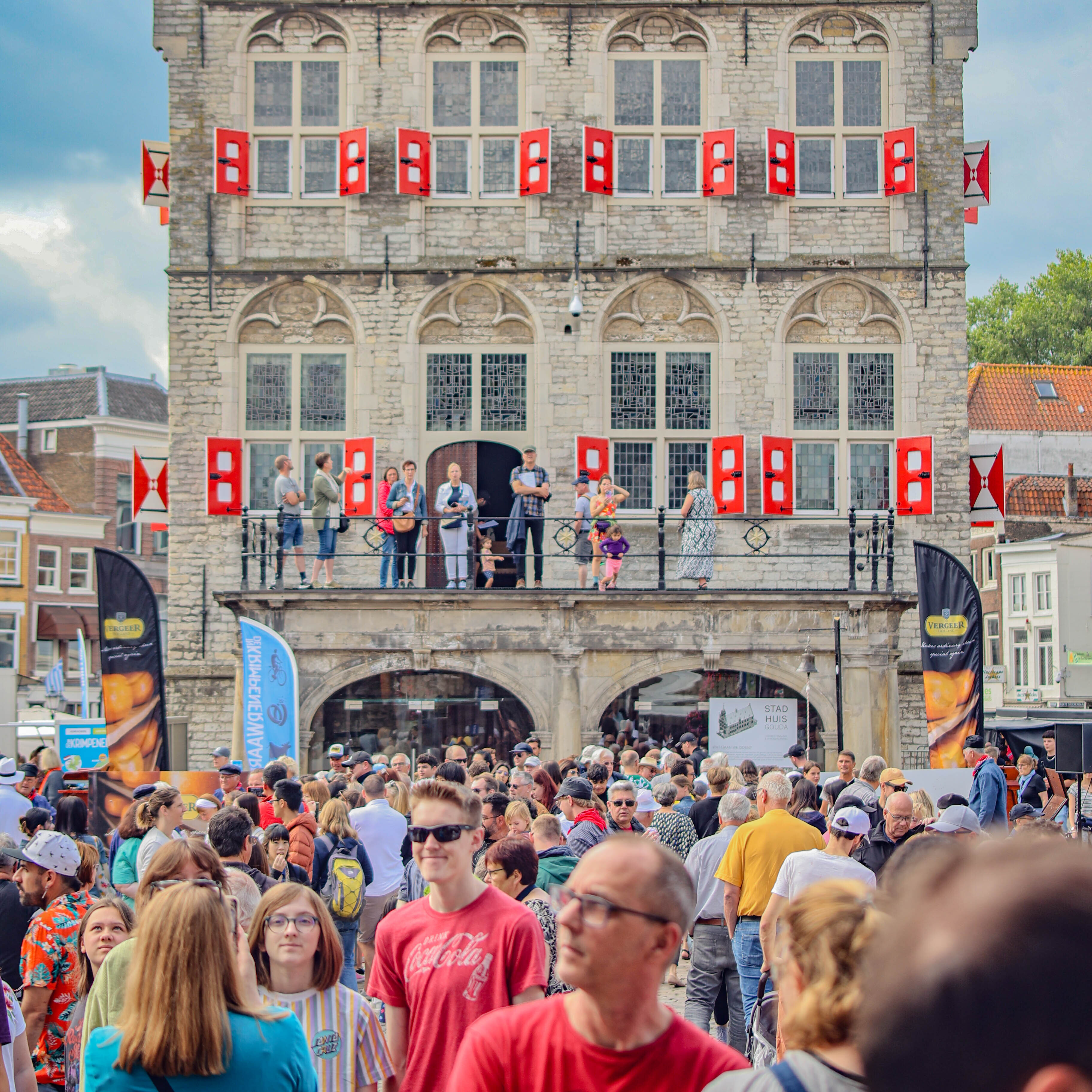 Bekijk deze afbeelding van deze dienst Gouda Kaasmarkt op Goudse Kaasmarkt